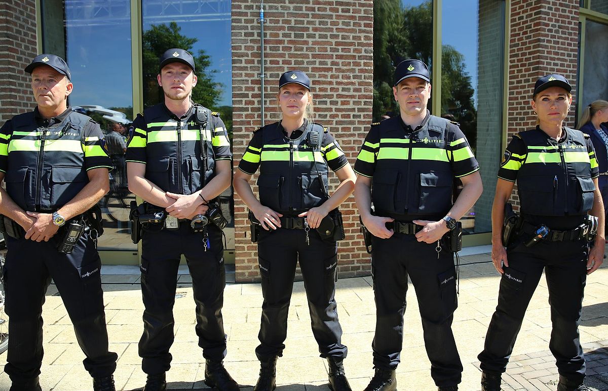 politie%20wikimedia.jpg